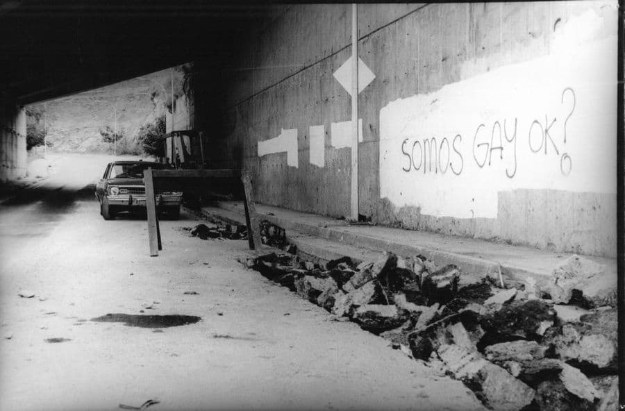 «Somos gay, ok?» — graffiti en Chuao, Caracas, 1981. Foto: Edgar Carrasco.